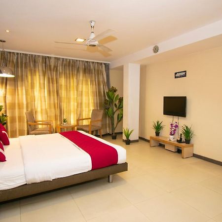 Octave Koregaon Park Pune Exterior foto