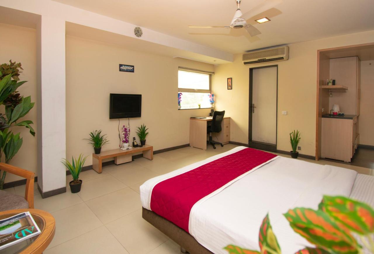 Octave Koregaon Park Pune Exterior foto