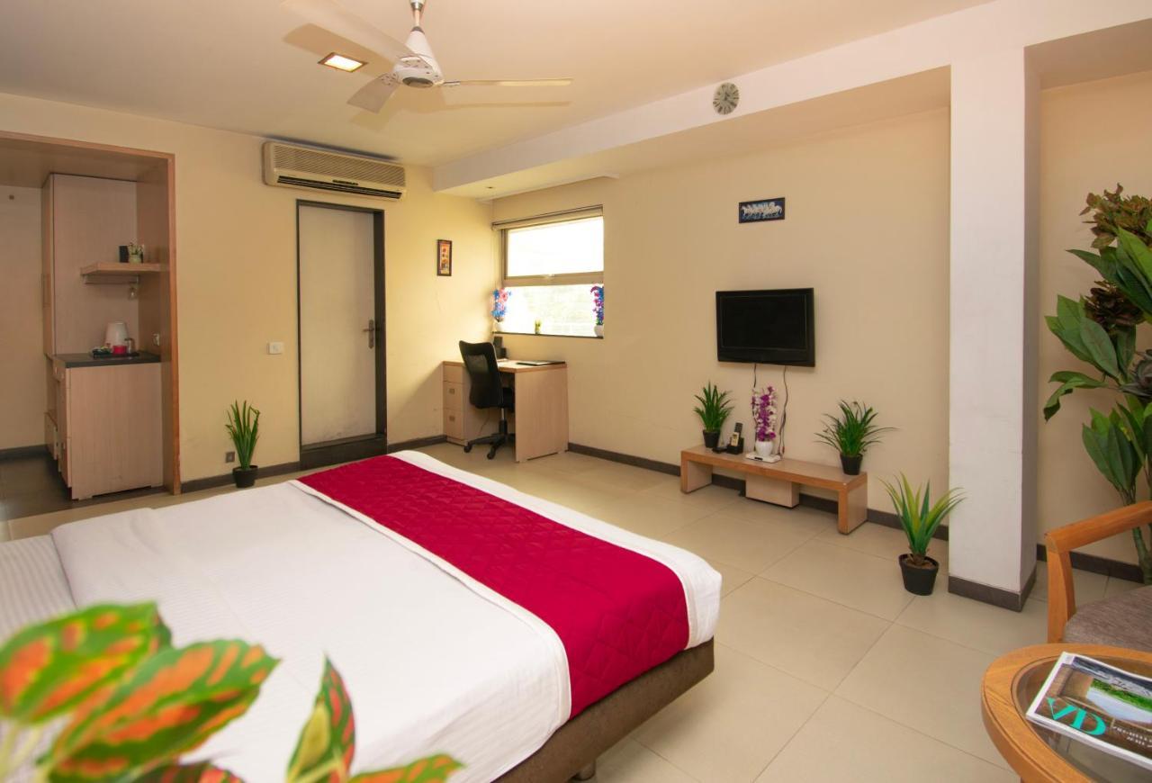 Octave Koregaon Park Pune Exterior foto