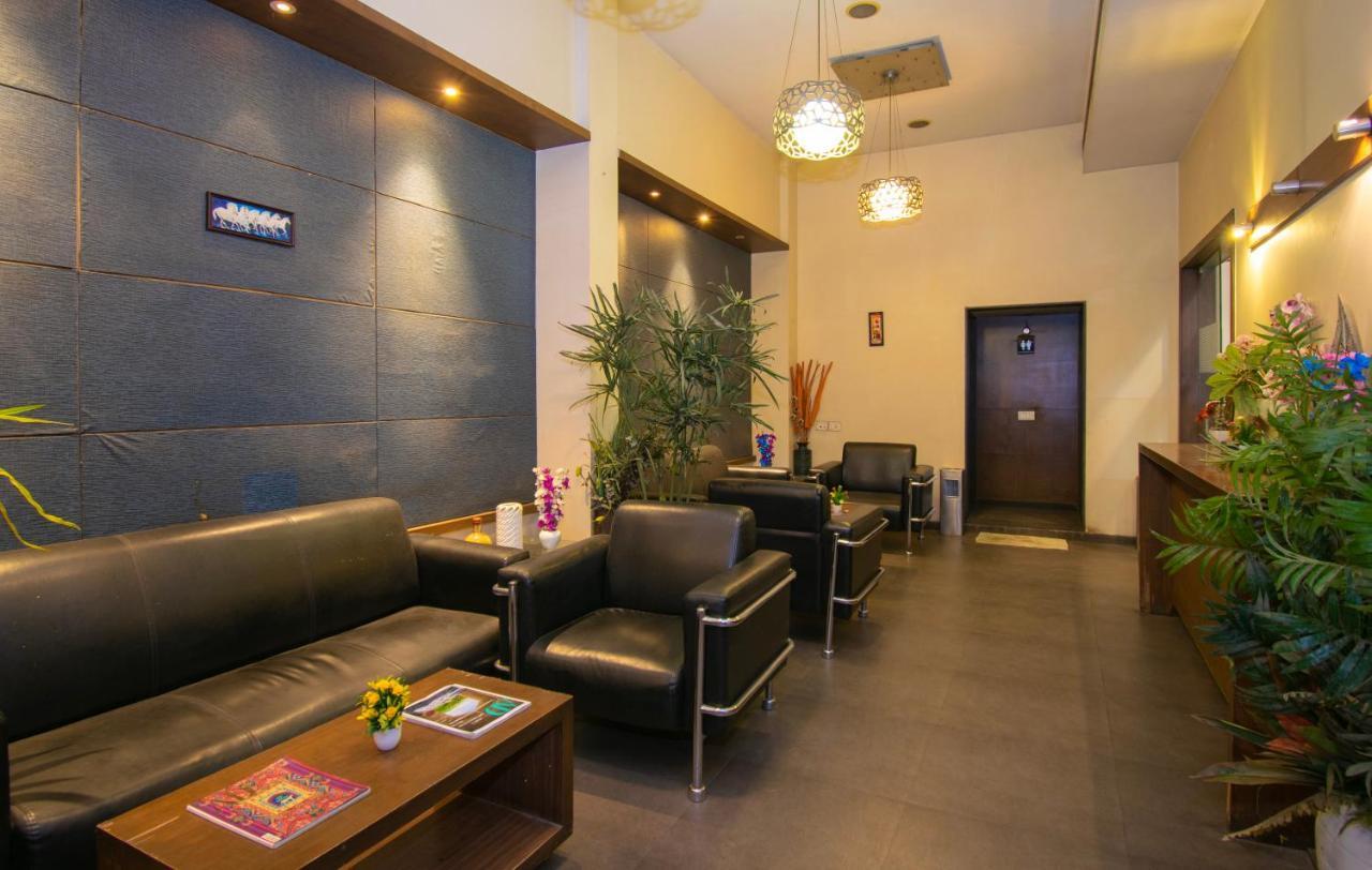 Octave Koregaon Park Pune Exterior foto
